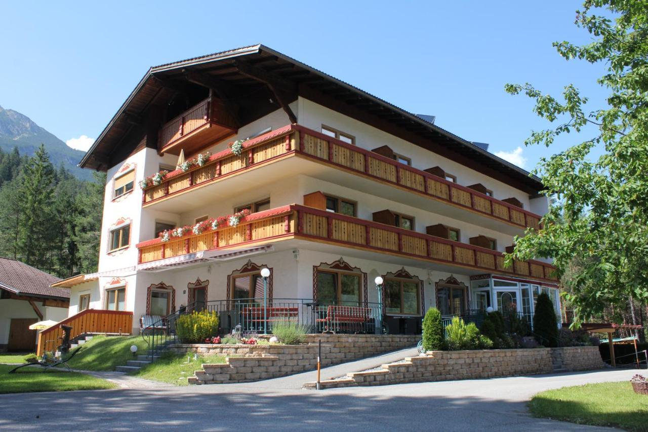 Hotel Garni Waldhof - Wohlfuehlen Am Lech Штанцах Экстерьер фото